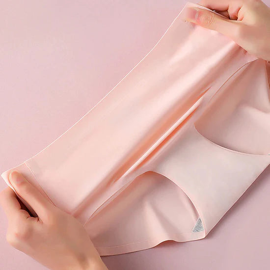 💖Silky Soft Seamless Panty (Pack of 4) ✨