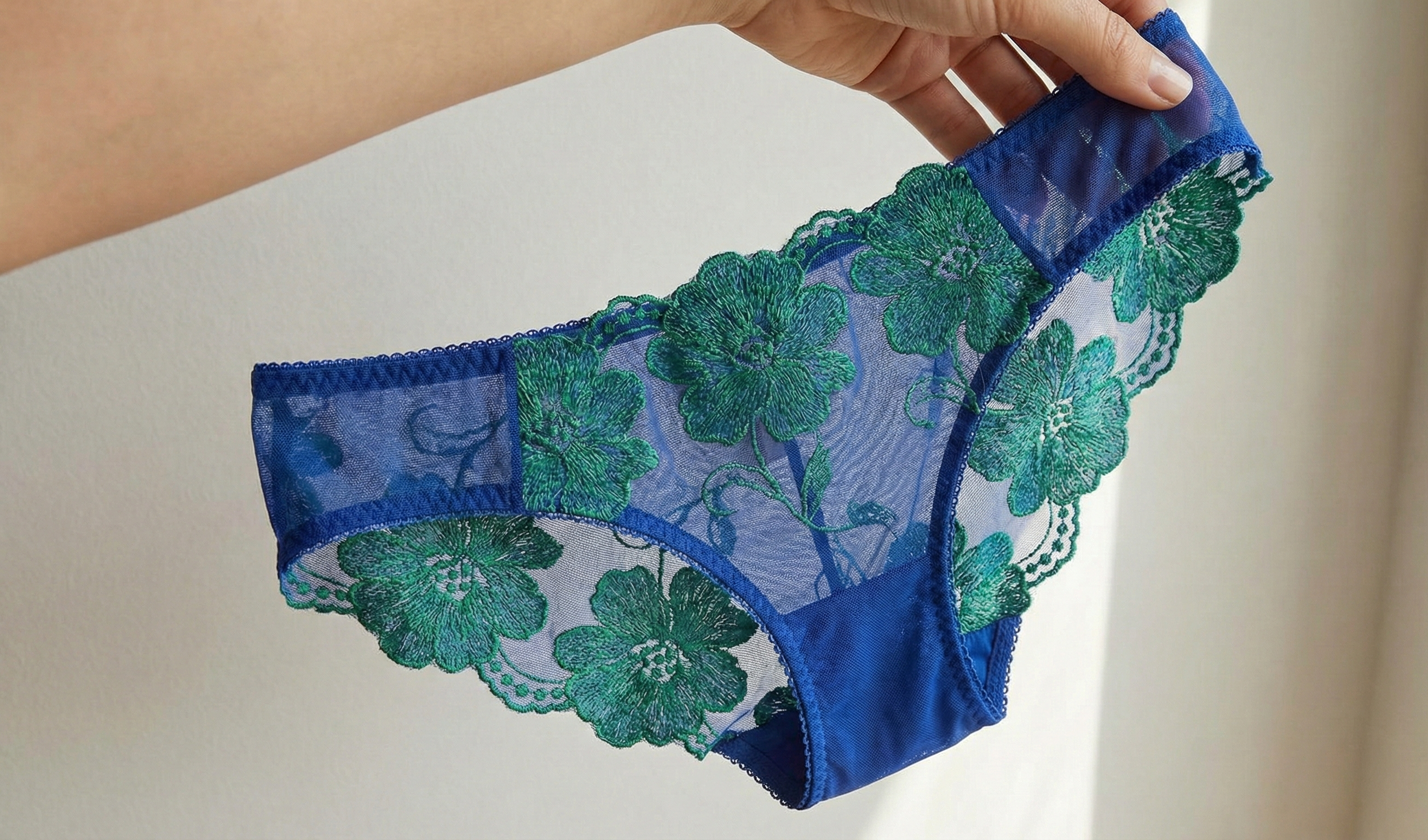 🌸Antibacterial cotton panties with lace embroidery 🌸 | Pack of 4