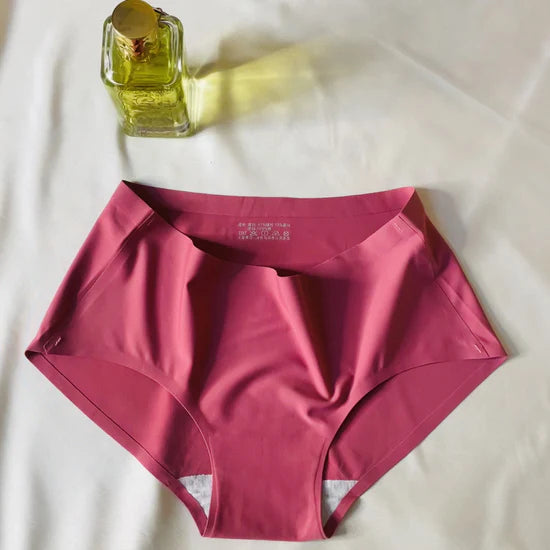 💖Silky Soft Seamless Panty (Pack of 4) ✨