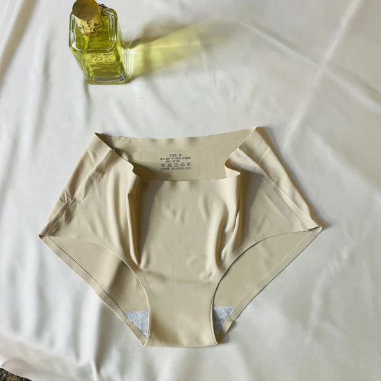 💖Silky Soft Seamless Panty (Pack of 4) ✨