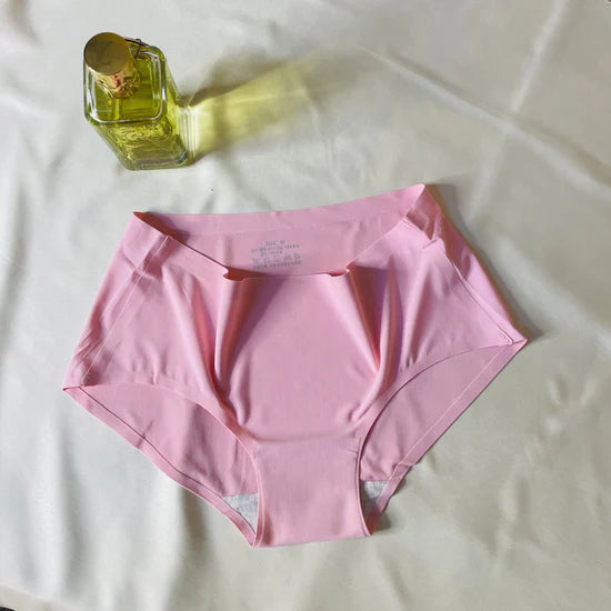 💖Silky Soft Seamless Panty (Pack of 4) ✨