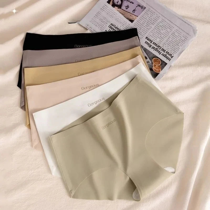 💖Silky Soft Seamless Panty (Pack of 4) ✨